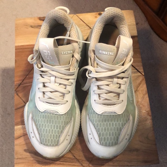 Used - Picture 2 of 3